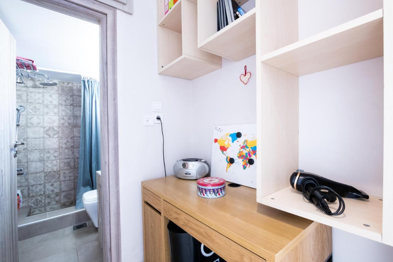 Family Apartment Near Port Piraeus Exterior photo